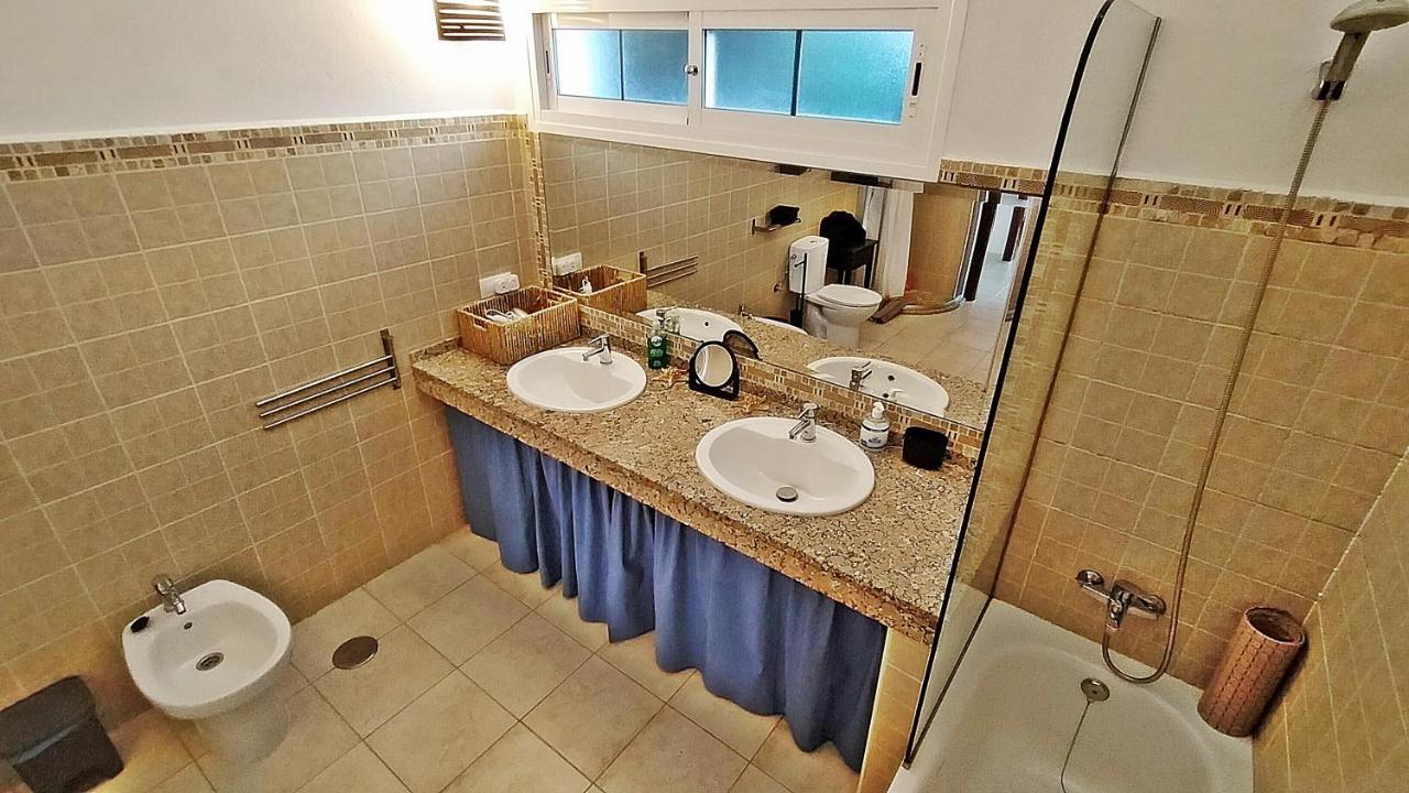Caleta Beach House Калета-де-Фусте Экстерьер фото